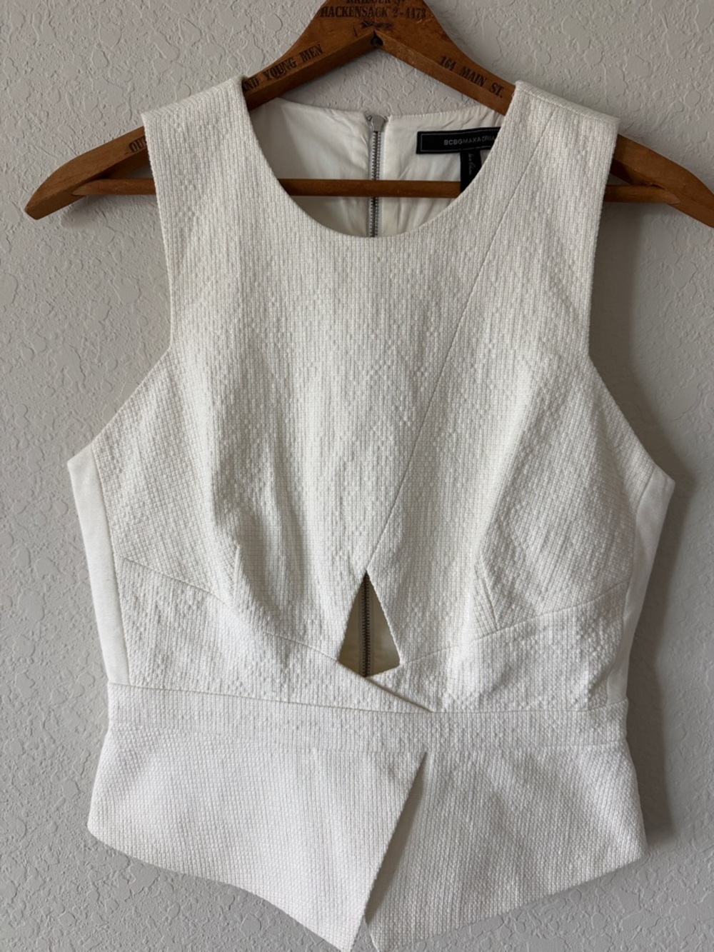 BCBGMaxAzria White Textured Cutout Peplum Shell